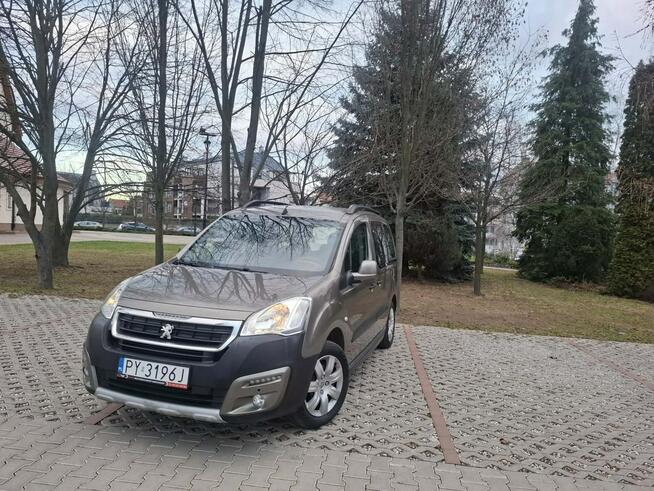 Peugeot Partner Tepee 1.2 Outdoor - Benzyna - Ręczna - 110 hp -