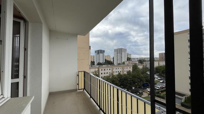 Gocław 2 pokoje 54 m 2, gotowe do zamieszkania.