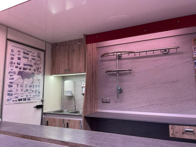 Renault Master Autosklep wędlin Gastronomiczna food truck foodtruck sklep Borco 2020