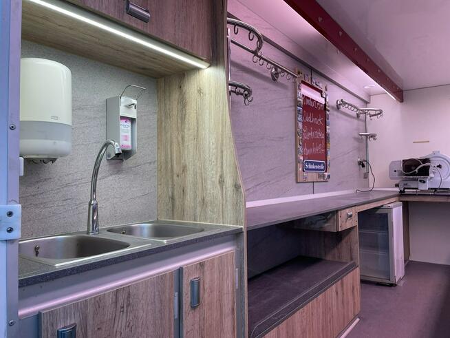 Renault Master Autosklep wędlin Gastronomiczna food truck foodtruck sklep Borco 2020