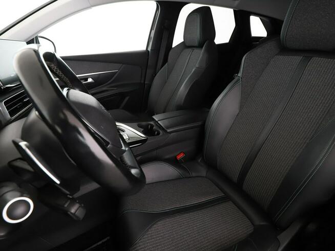 Peugeot 3008 FV23% automat LED virtual cocpit półskóra navi kamera i czujniki parko