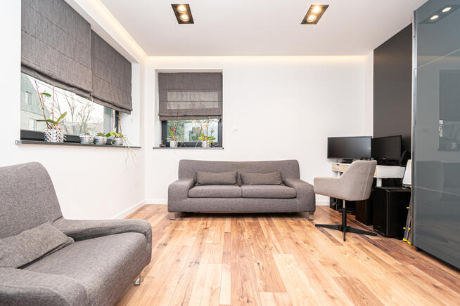 Na sprzedaż wyjątkowy, wolnostojący dom-os. Tyniec