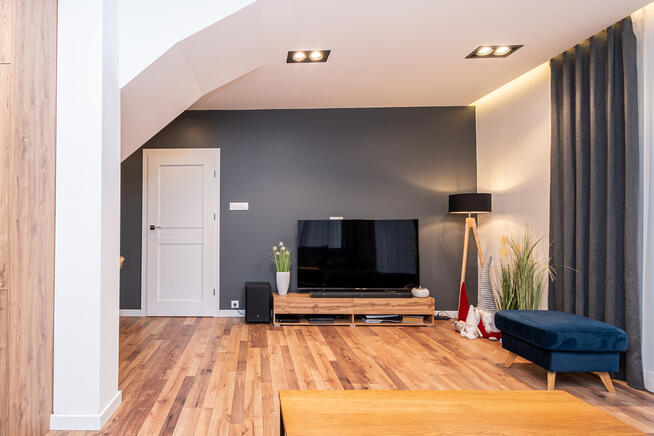 Na sprzedaż wyjątkowy, wolnostojący dom-os. Tyniec