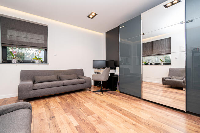 Na sprzedaż wyjątkowy, wolnostojący dom-os. Tyniec