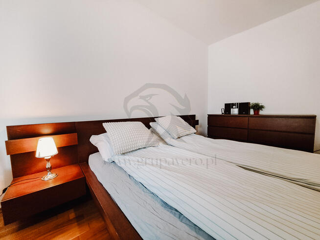 "Balkon nad zielenią" – historia dwóch pokoi