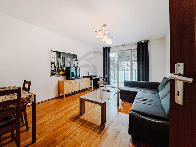 "Balkon nad zielenią" – historia dwóch pokoi