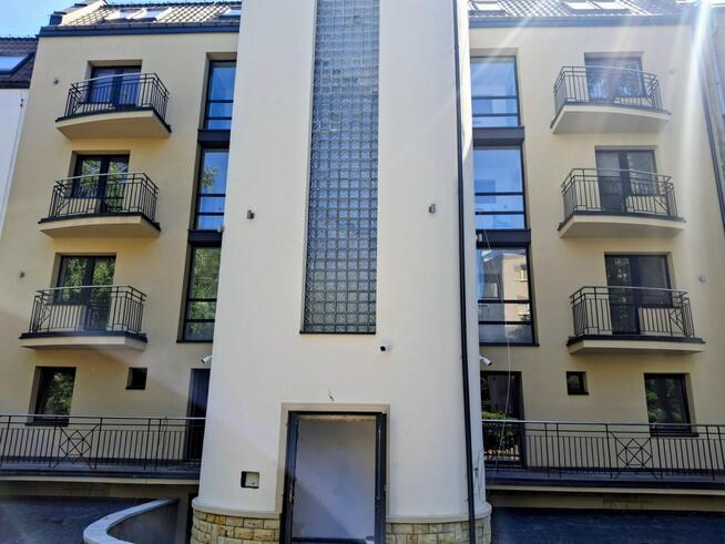 Krowodrza. Kamienica po rem. 2 pokoje. Taras