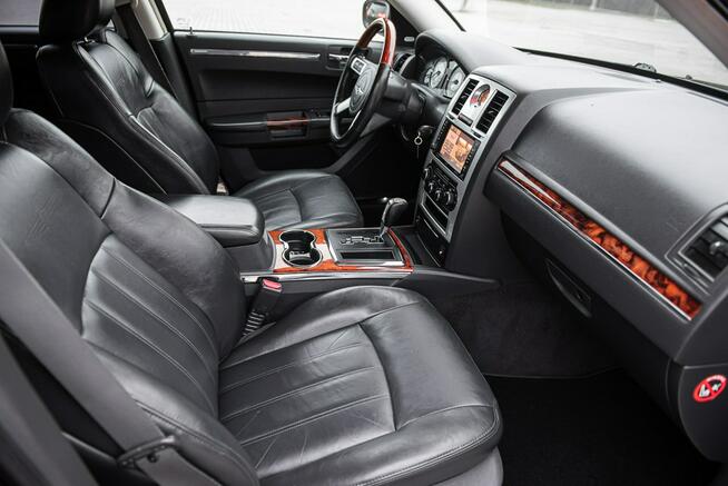 Chrysler 300C Luxury ! 2.7i V6 193KM ! Super Stan ! po Opłatach !