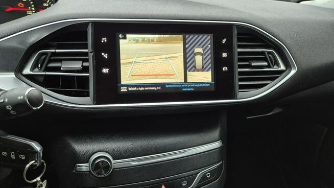Peugeot 308 1.2 110KM Kamera Nawigacja Perła Alufelgi 17 Tempomat