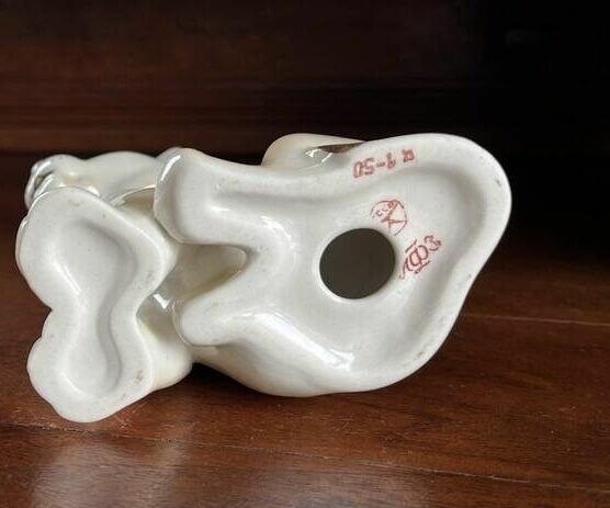 FIGURKA Lwiątka. Łomonosowa. ŁOMONOSOV USSR. Bez sygnatury