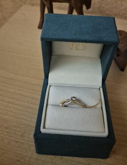 Sprzedam pierścionek marki YES
