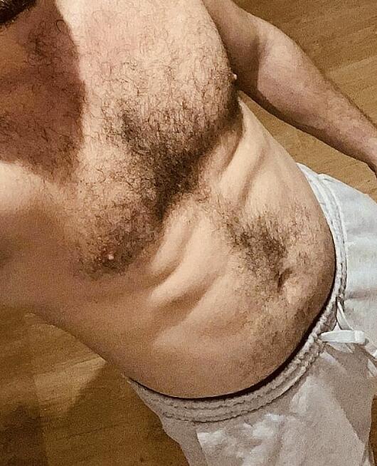 Młody wysportowany szuka mamusi