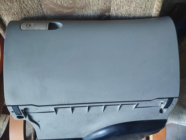 Schowek Audi A4B7 Szary