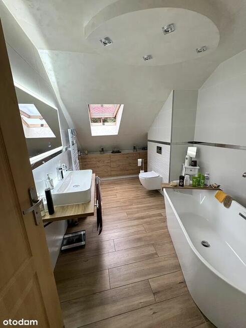 Dom jednorodzinny o pow. 220 m2 cał., do zamieszkania, super