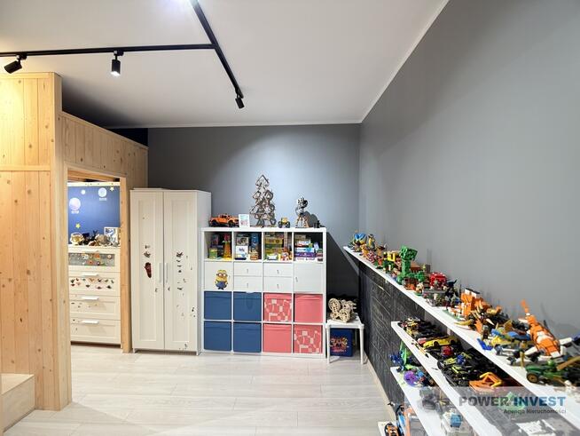 Klimatyczne mieszkanie w sercu miasta, 2 piętro.