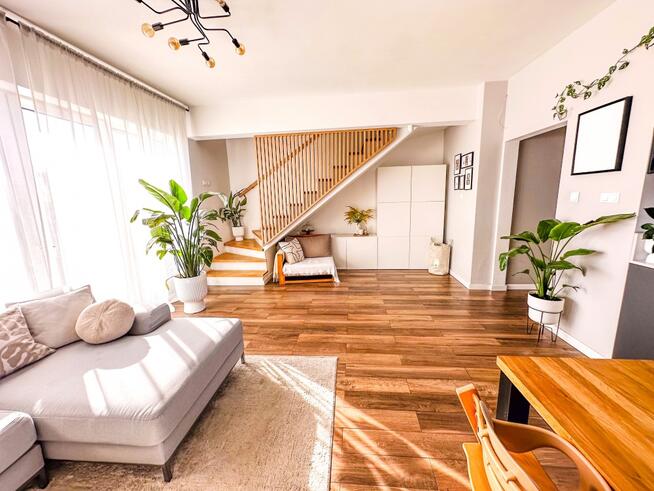 Energooszczędny dom. Fotowoltaika. 400 m- PKP. Zgorzała / Warszawa