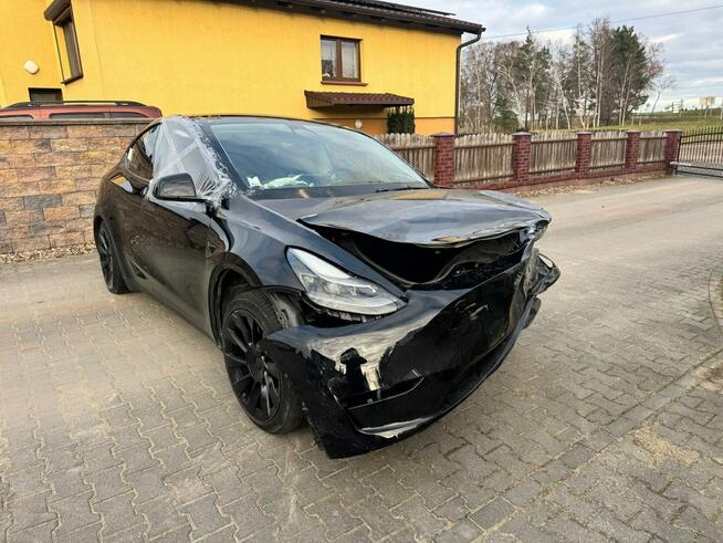 TESLA Y 514KM 2023#Climatronic#Kamera#Mały przebieg