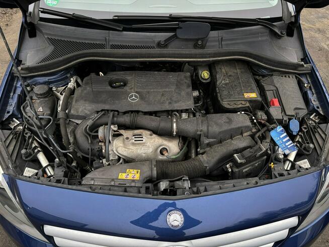 Mercedes B180 122km benzyna NAVI pdc ASYSTENT bezwypadek SERWIS 2013
