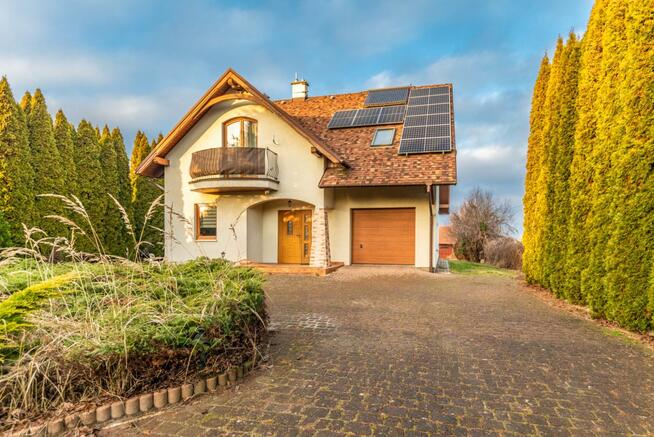 Dom Płouszowice gm. Jastków,