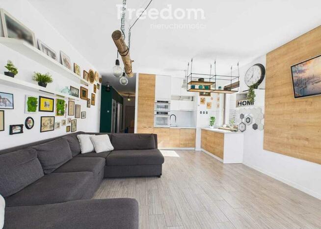 Jasne mieszkanie 4 pokoje z garderobą i balkonem