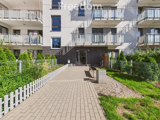 Jasne mieszkanie 4 pokoje z garderobą i balkonem