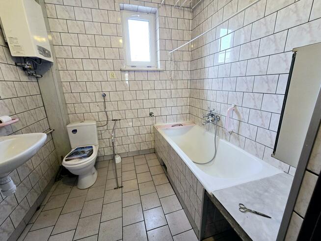 Dom Kielce Wietrznia, Bąkowa