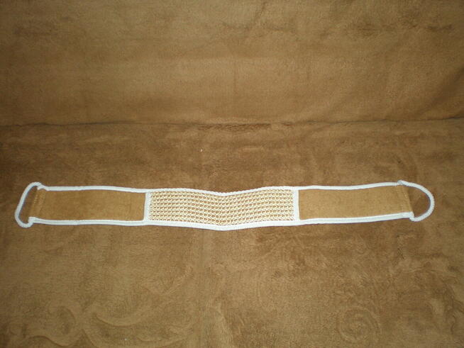 Sprzedam pas do masażu i mycia pleców nowy, cena 30 zł.