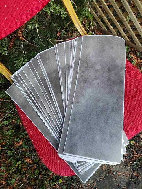 Panele samoprzylepne winylowe na Schody stopnie podłogę