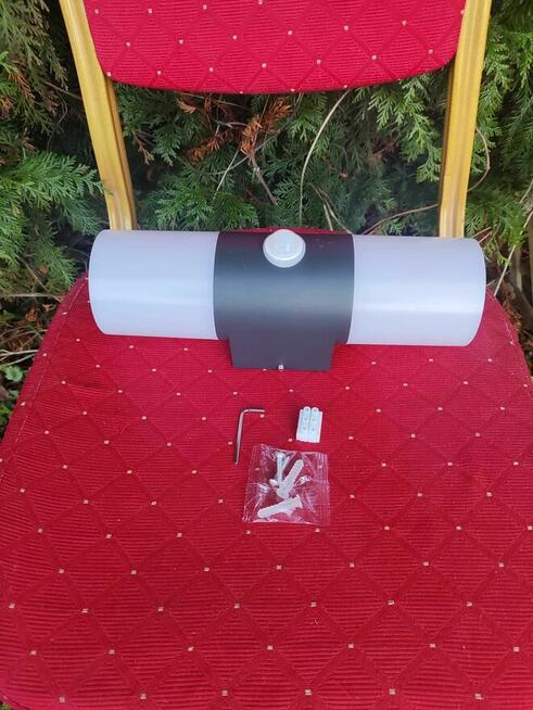 Lampa Elewacyjna Ścienna Kinkiet na ścianę czujnikiem ruchu