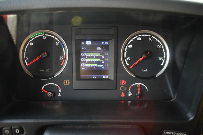 Scania dzwig samochodowy Liebherr