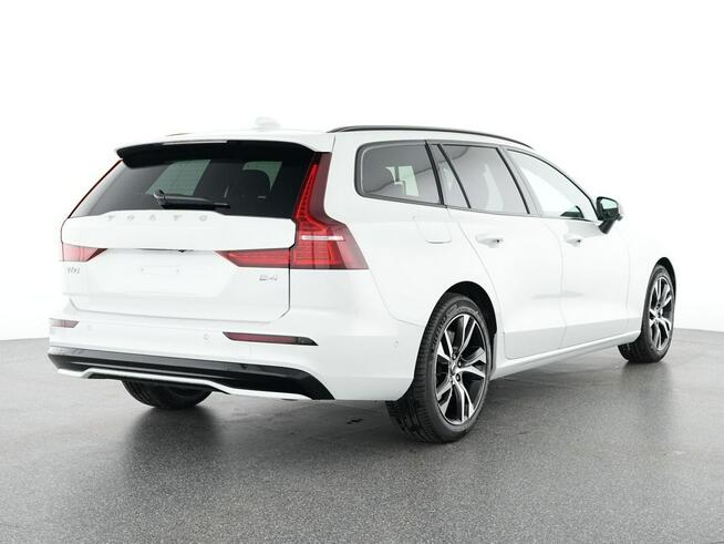 Volvo V60 B4(B) Plus Dark MY 2025