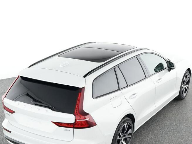 Volvo V60 B4(B) Plus Dark MY 2025