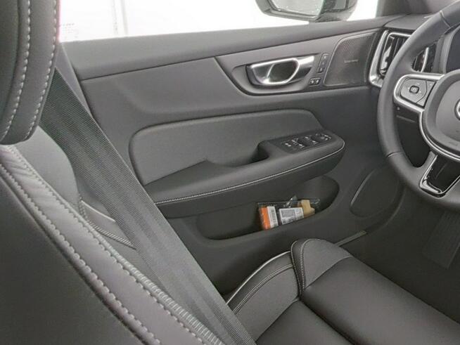 Volvo V60 B4(B) Plus Dark MY 2025