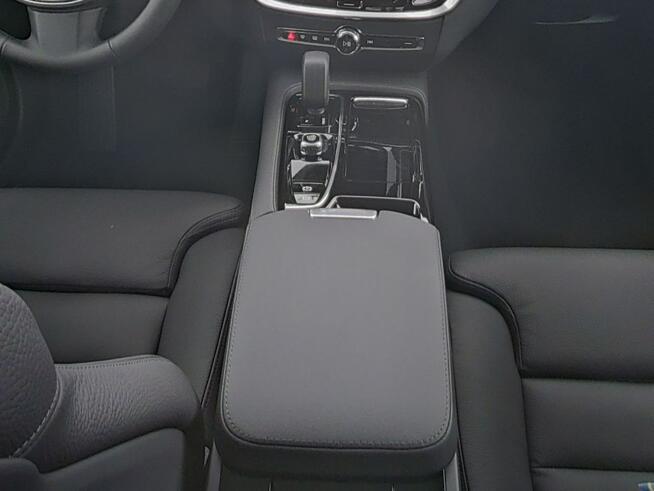 Volvo V60 T6 AWD Plus Bright MY 2025