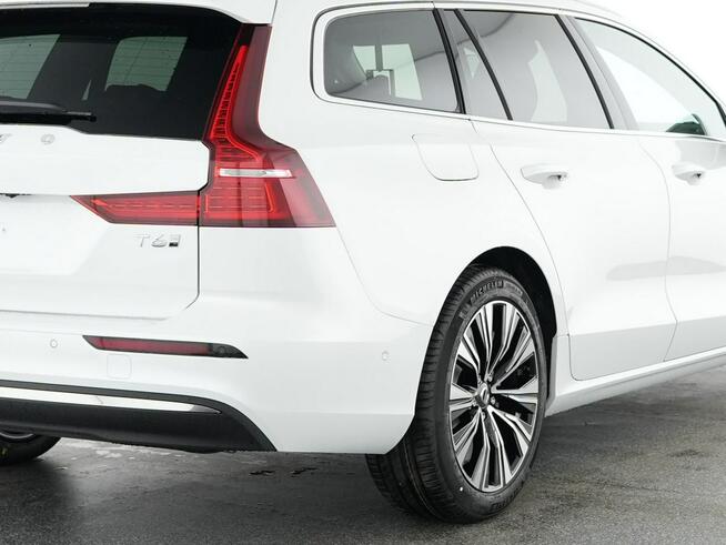 Volvo V60 T6 AWD Plus Bright MY 2025