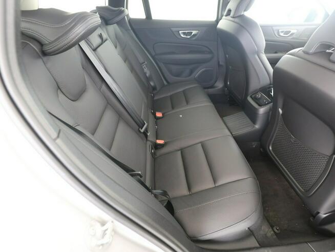 Volvo V60 T6 AWD Plus Dark MY 2025