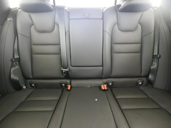 Volvo V60 T6 AWD Plus Dark MY 2025