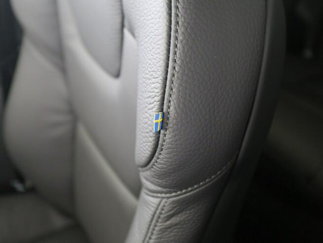 Volvo V60 T6 AWD Plus Dark MY 2025