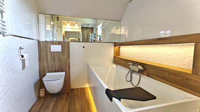 DOM BLIŹNIAK W ŚWIETNEJ LOKALIZACJI