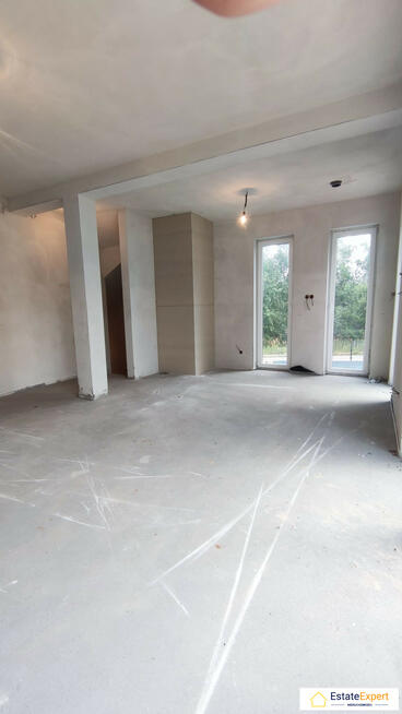 Dwa piętra komfortu - dom z ogrodem w otoczeniu natury.