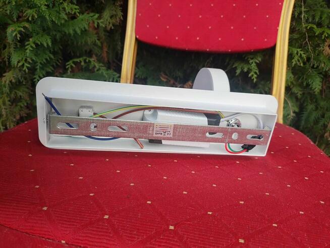 Lampa Ścienna Kinkiet na Ścianę Lampka Biała nad Obraz