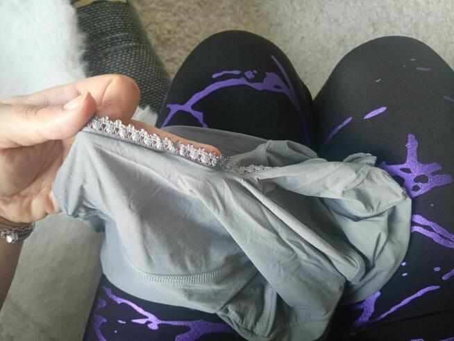 Rajstopy olejowe z dziurką