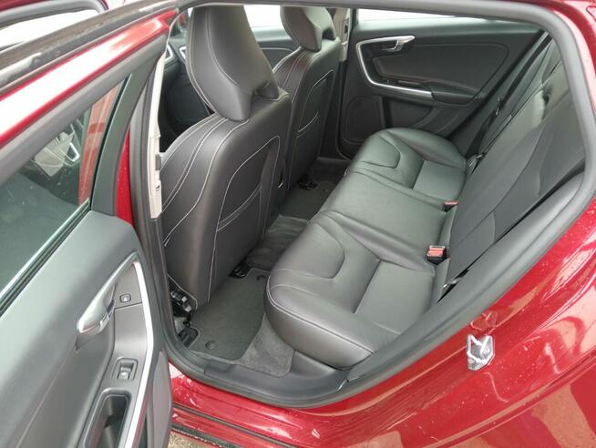 SPRZEDAM VOLVO V60 2017r 2.0 D4 AUTOMAT