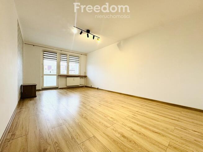 Jasne 4-pokojowe mieszkanie z balkonem