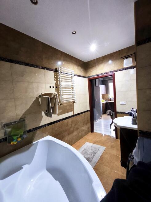 Przestronne, dwupoziomowe mieszkanie 101 metrów