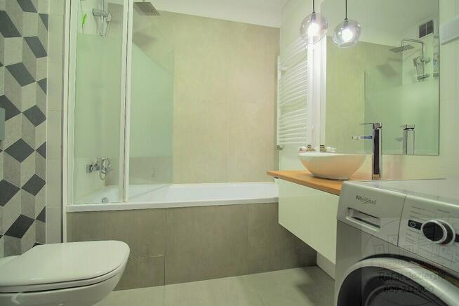 Z garażem mieszkanie 2 pokojowe, balkon, Jagodno.