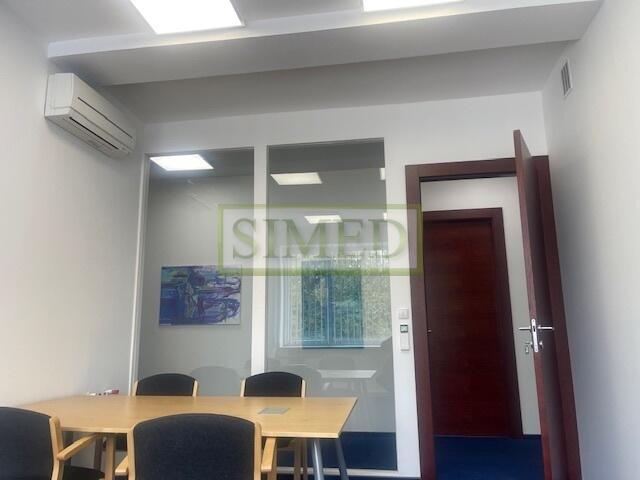 Gabinet ,recepcja.,parking ,dostęp 24h,cisza .