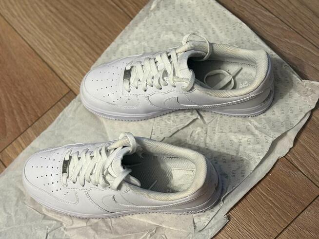 Nike Air Force 1 ’07 Low CW2288‑111 białe buty skórzane