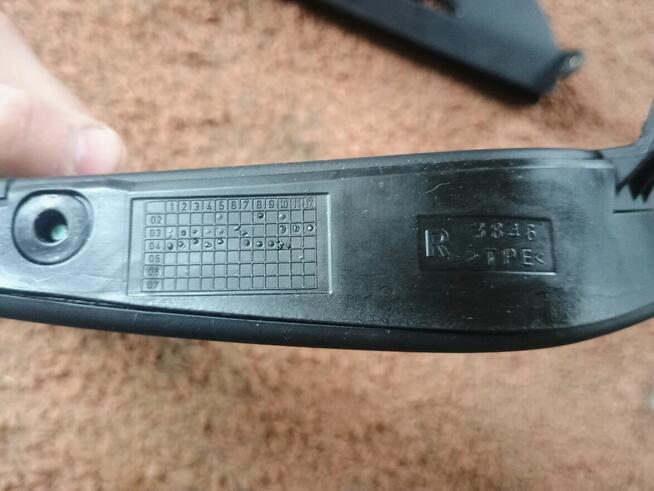 Uchwyty trójkąty tunelu Audi A3 8P