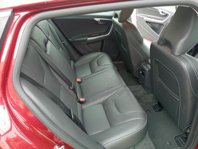 SPRZEDAM VOLVO V60 2017r 2.0 D4 AUTOMAT